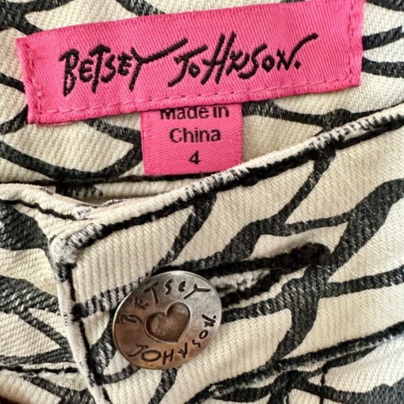 Betsey Johnson Black White Pattern Denim Micro Short Animal Size 4 - Picture 3 of 7